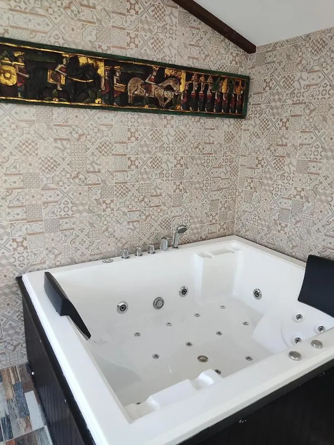 Villa Bali Con Jacuzzi Climatizado Y Piscina Climatizada Con Jacuzzi 치클라나 데 라 프론테라 0*,