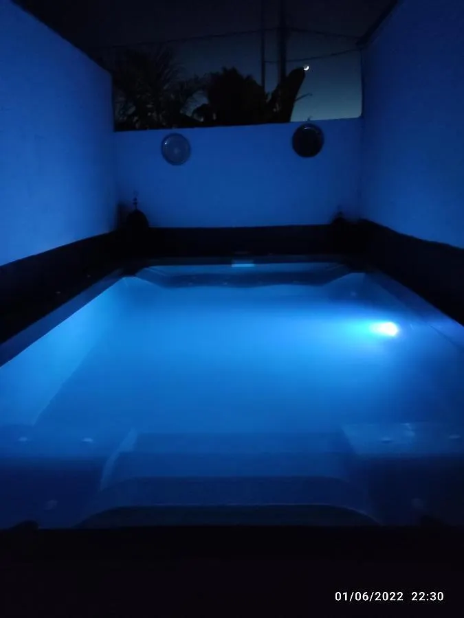 Villa Bali con jacuzzi climatizado y piscina climatizada con jacuzzi Chiclana de la Frontera