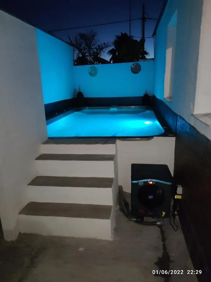 Villa Bali con jacuzzi climatizado y piscina climatizada con jacuzzi Chiclana de la Frontera