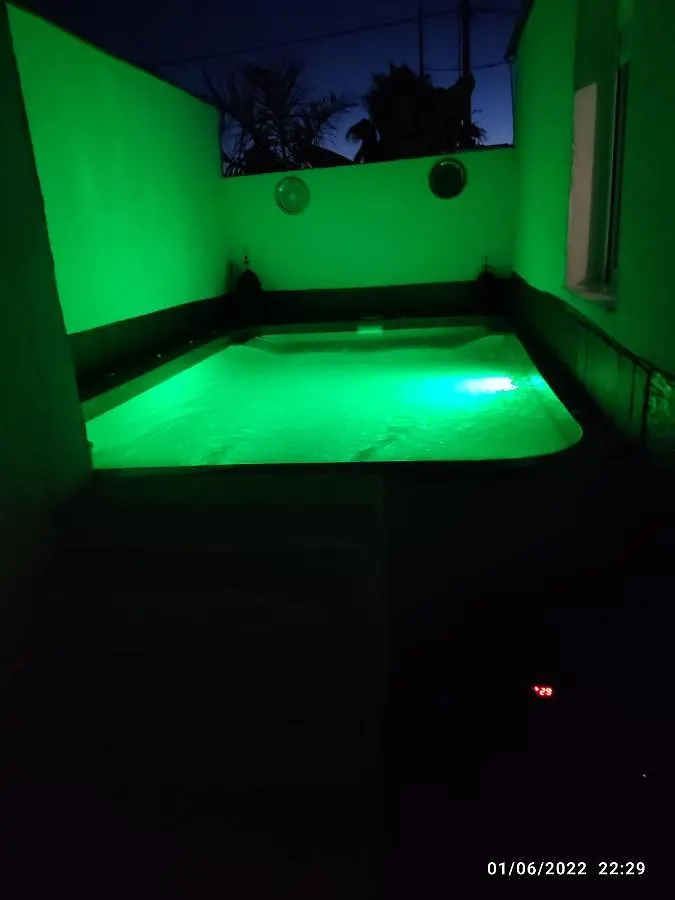 Villa Bali con jacuzzi climatizado y piscina climatizada con jacuzzi Chiclana de la Frontera